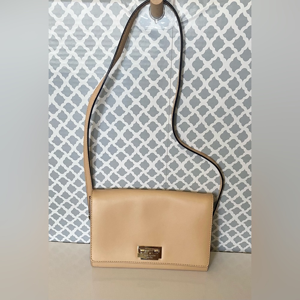 Kate Spade - Nude Leather Crossbody W/ Gold Hardware GUC